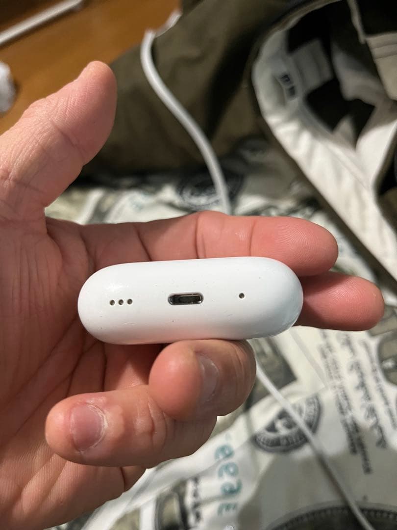 k*照様 AirPods pro 第2世代　片耳のみ ライトニング