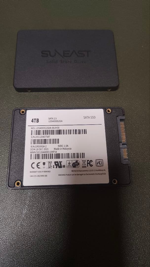 4TB SATA III 2.5 SSD ＋(ジャンク)2TB SSD