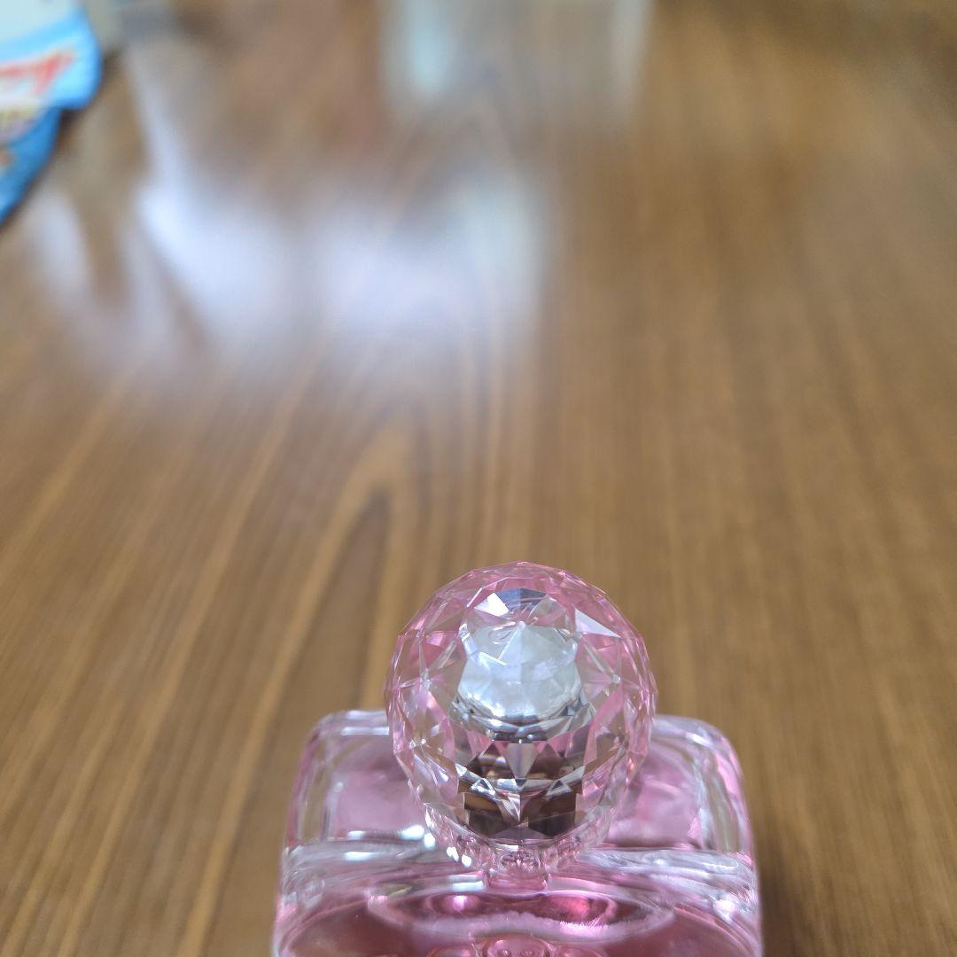 ジルスチュアート　ピーチーホワイトフローラル　オードトワレ　50ml
