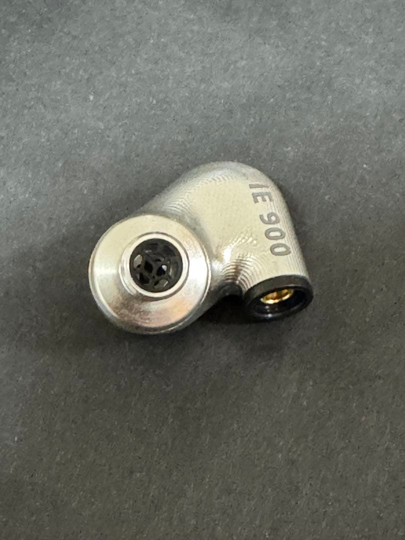 【正規品 美品】ゼンハイザー IE 900有線イヤホン onso06ケーブル付