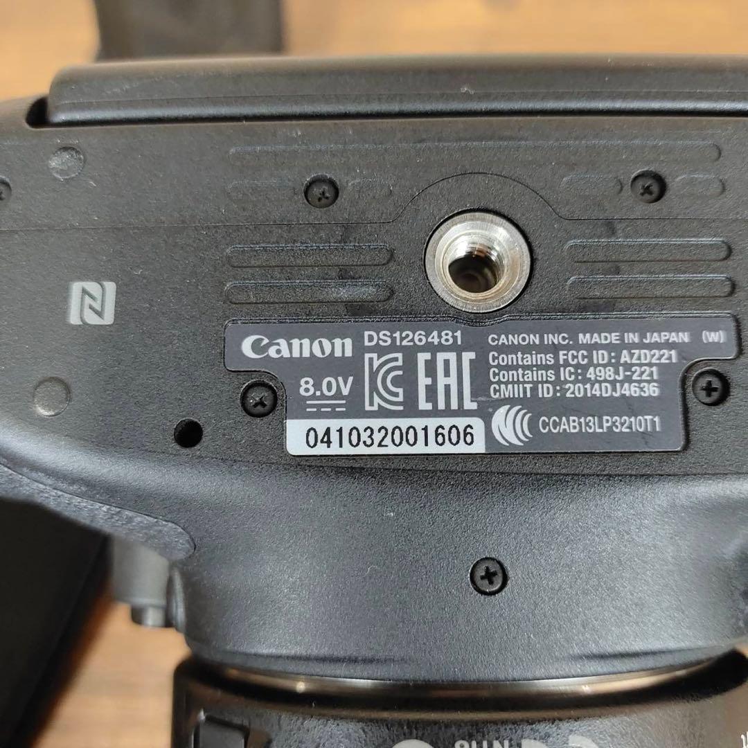 【匿名発送】Canon EOS 8000Dレンズ　充電器付　デジタル一眼レフ