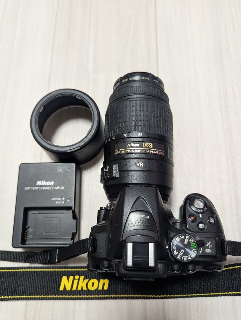 Nikon D5300 デジタル一眼レフカメラ・望遠レンズ55-300mmセット