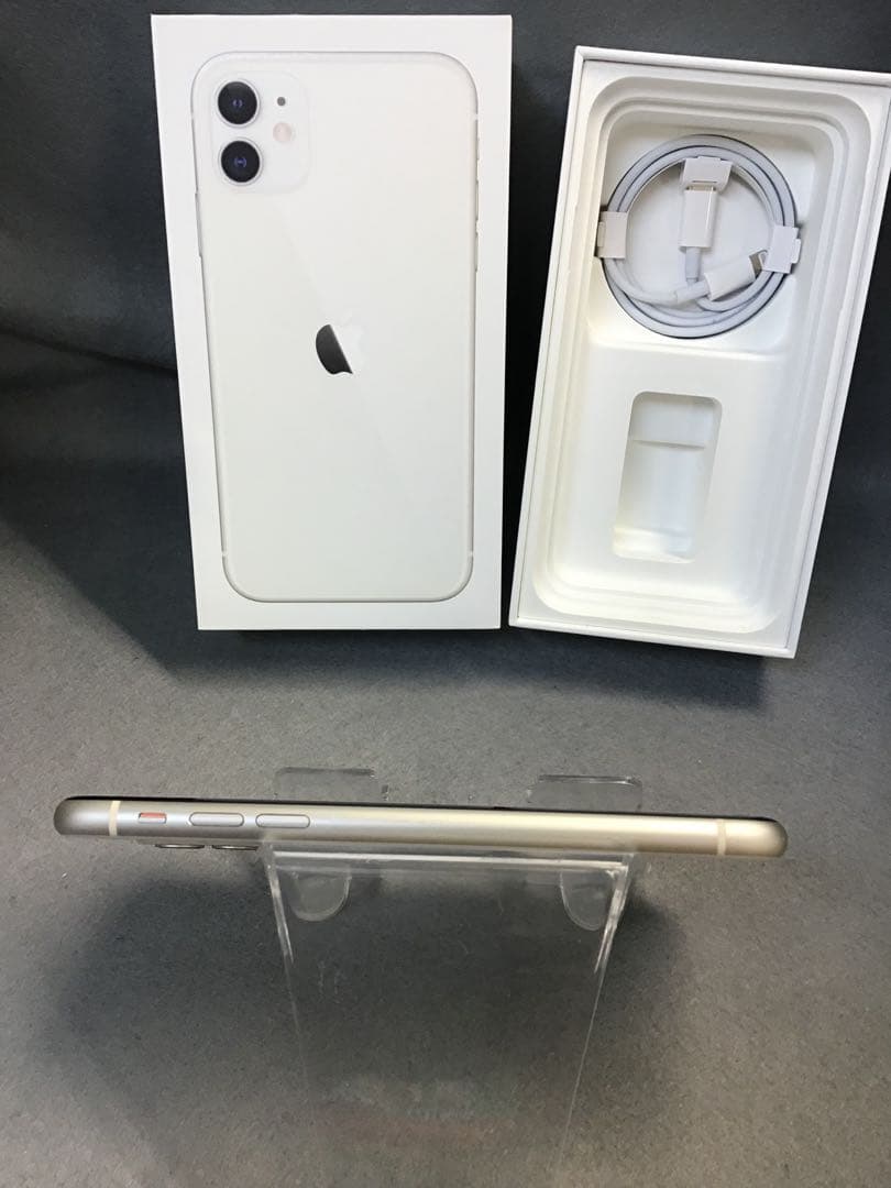 美品　国内版 SIMフリー iPhone11 64GB ブラック色