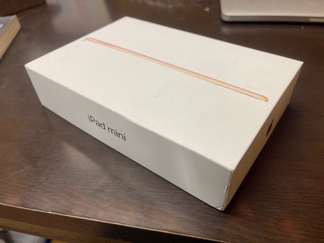 美品Apple IPAD MINI 5 64GB ゴールド 美品