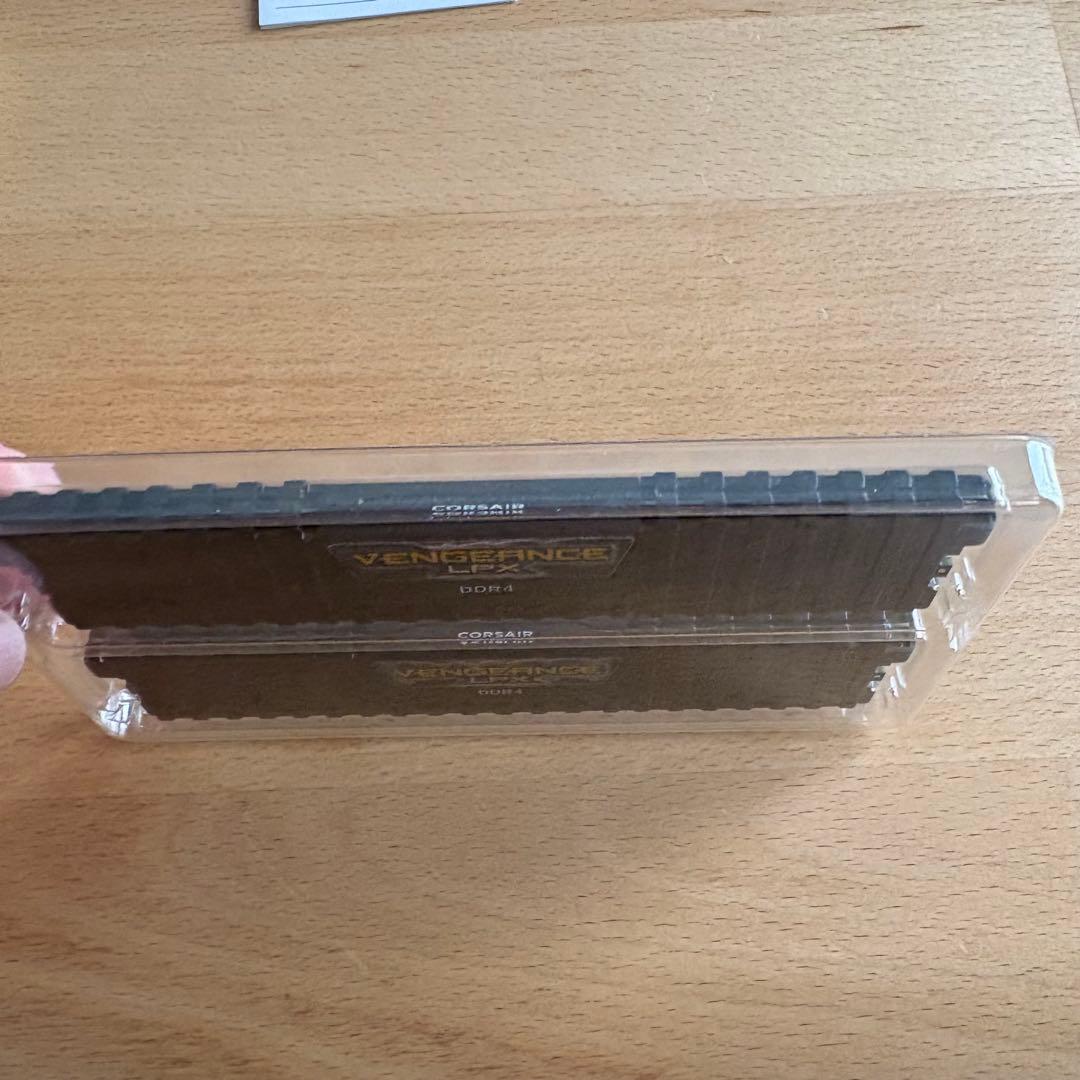 【新品】CORSAIR DDR4-2666MHz 8GBx2枚キット