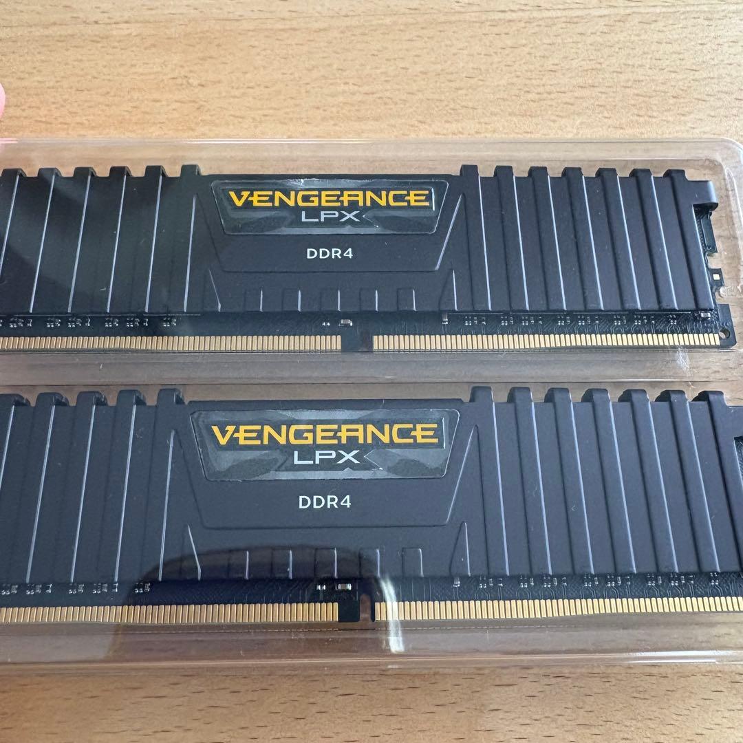 【新品】CORSAIR DDR4-2666MHz 8GBx2枚キット
