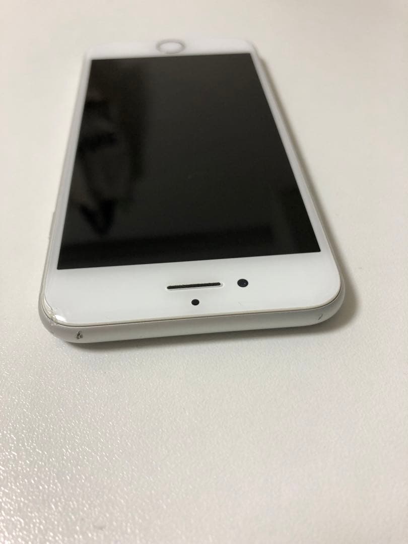【バッテリー80％以上】 iPhone 8 シルバー 64GB SIMフリー