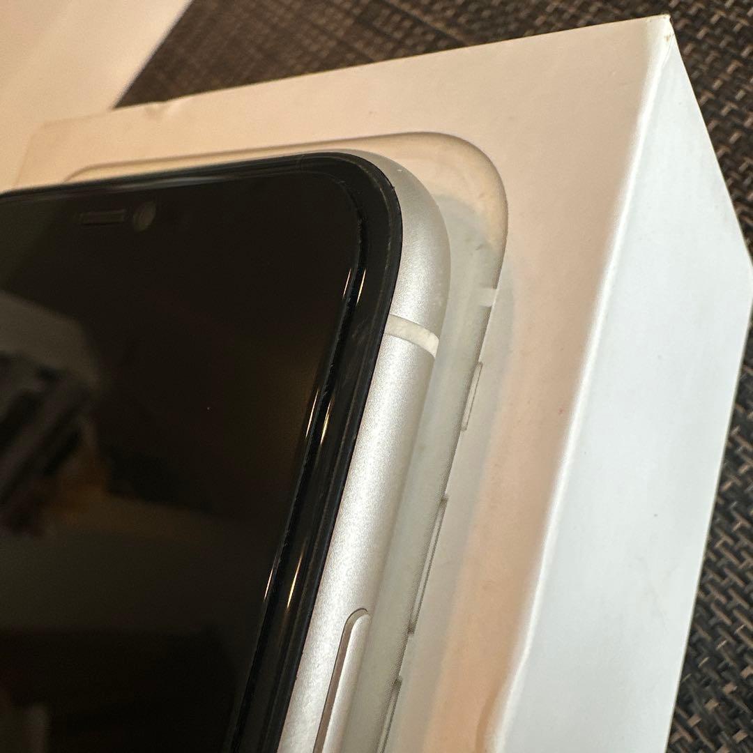 iPhone 11 ホワイト