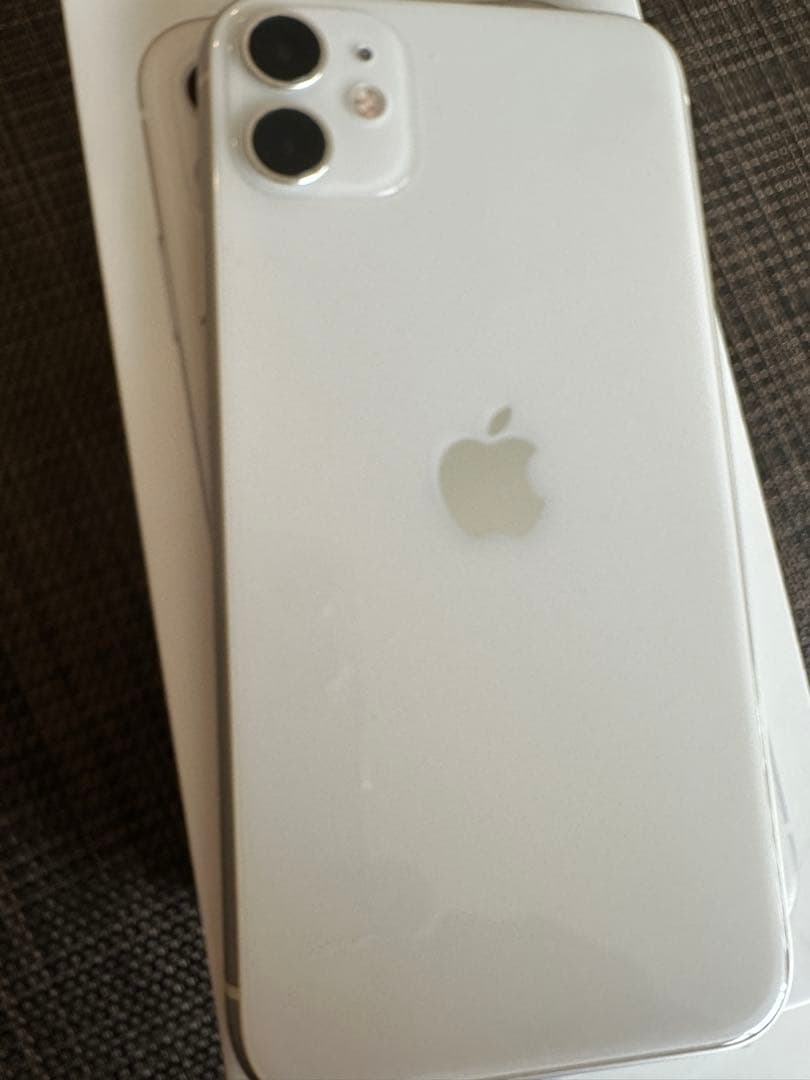 iPhone 11 ホワイト