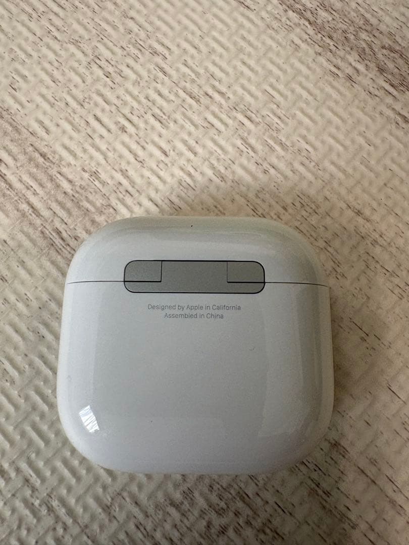 AirPods 充電ケースのみ