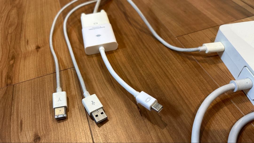 Cinema HD Display 本体 ケーブル付き