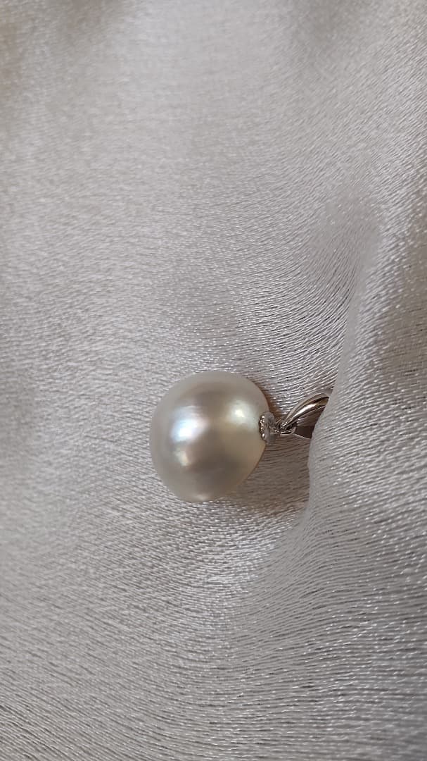 国産マベパール　ペンダントヘッド　大粒1.9cm