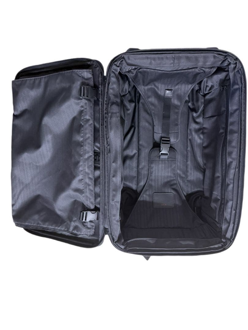 希少 TUMI 22922DHブラック 22インチトラベラーバック　出張旅行用