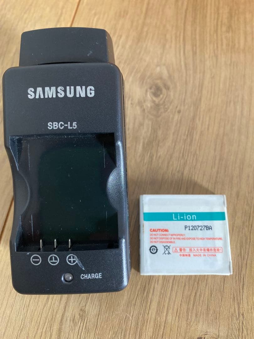 Samsung NV7 コンパクトデジタルカメラ