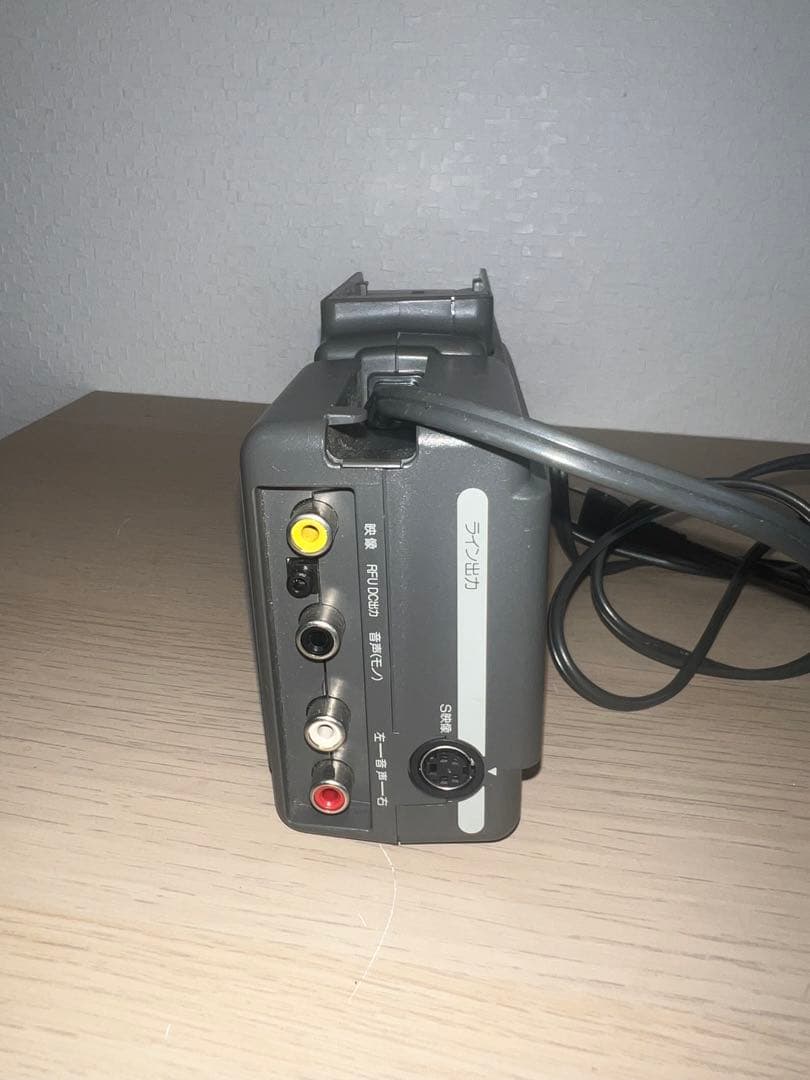 SONYのVideoHi8規格に対応したHandycam、モデルCCD-TR1