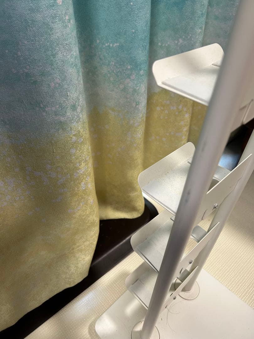 ジャンク品Dyson v8 slim fluffy&アタッチメント、スタンド付