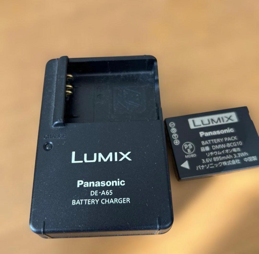LUMIX 12x AVCHD Lite HD レッド
