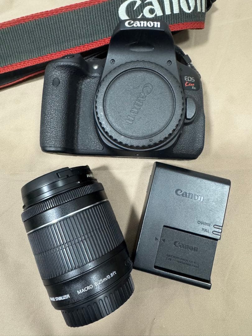 Canon kiss X8i レンズキット　美品