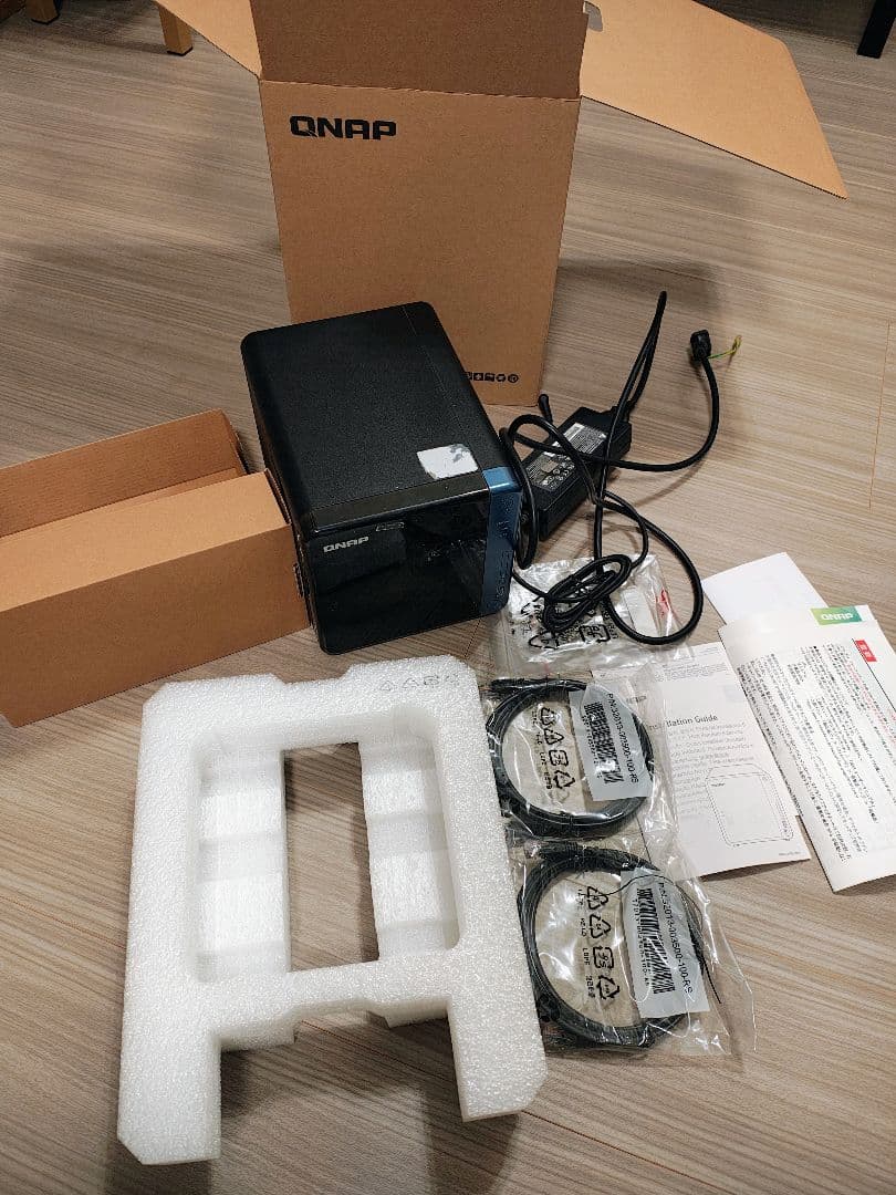 動作品　QNAP TS-453be NAS 本体 メモリ16GB拡張済み