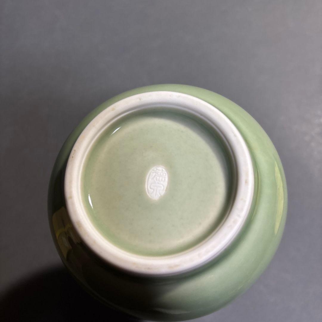 徳泉　青磁　花瓶　共箱