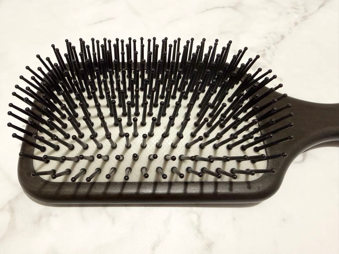 正規品 完売商品 ルーヴルドー パドルブラシ ヘアブラシ 美品 ￼￼入手困難