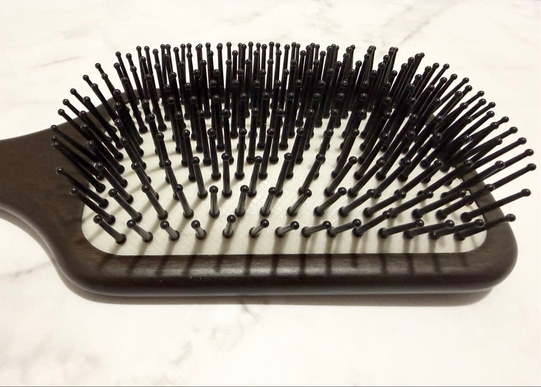 正規品 完売商品 ルーヴルドー パドルブラシ ヘアブラシ 美品 ￼￼入手困難