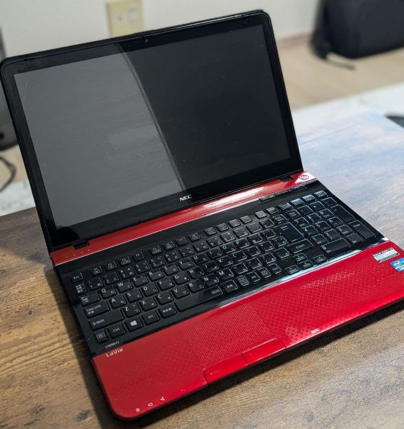 最終値下げ　NEC ノートPC LaVie レッド