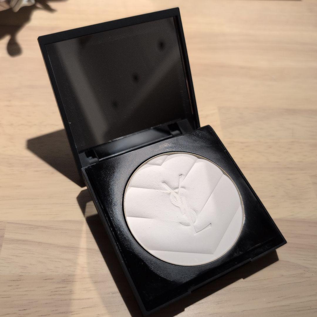 YSL オールアワーズハイパープレストパウダーユニバーサル