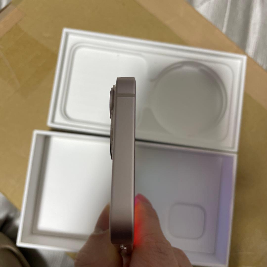 iPhone 13mini 128gb simフリー。バッテリー82%