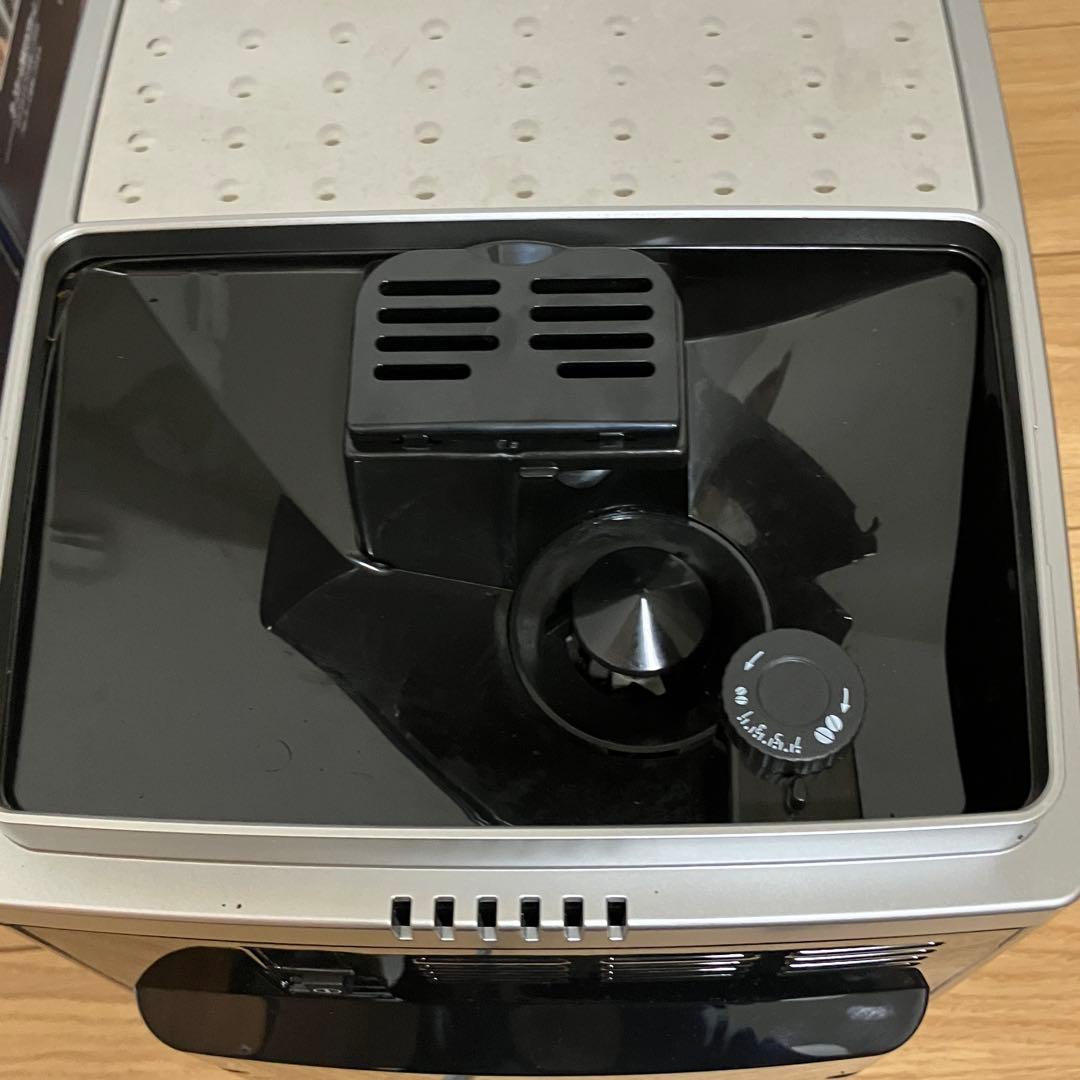 デロンギ　コーヒーメーカー　ECAM250235SB 2025年購入