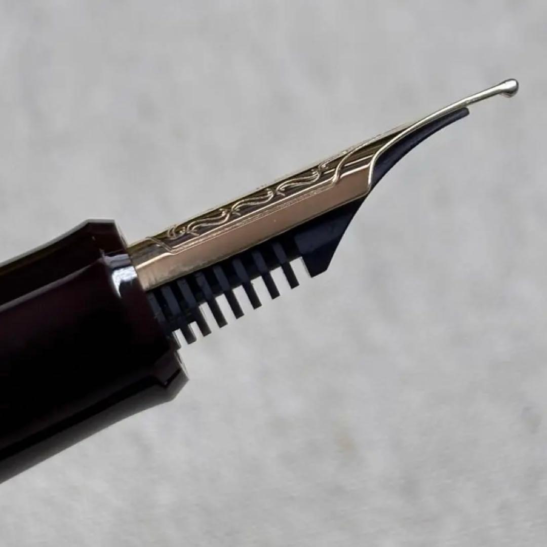 PILOT CUSTOM カスタム ８２３　ブラウン　14K 585 B太字