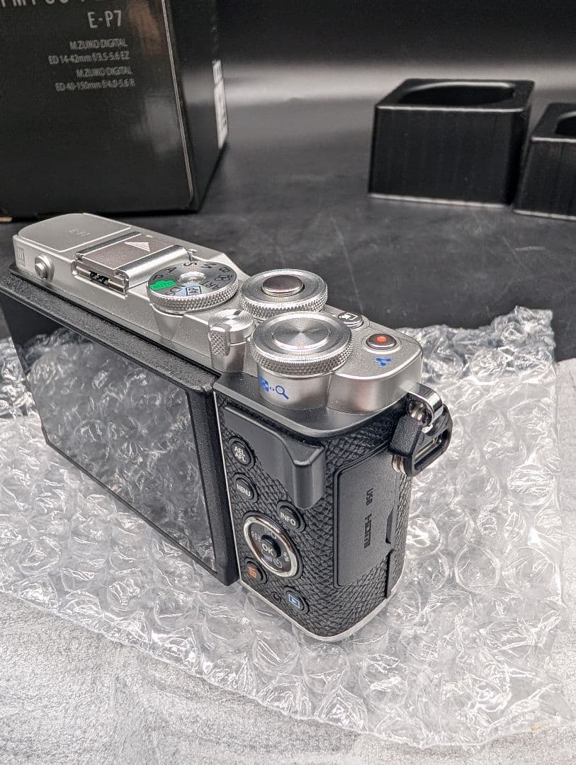 【新品同様】OM SYSTEM PEN E-P7 EZダブルズームキット