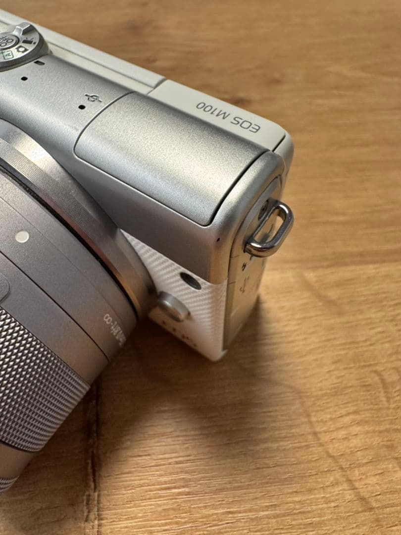 Canon キャノン　EOS M100