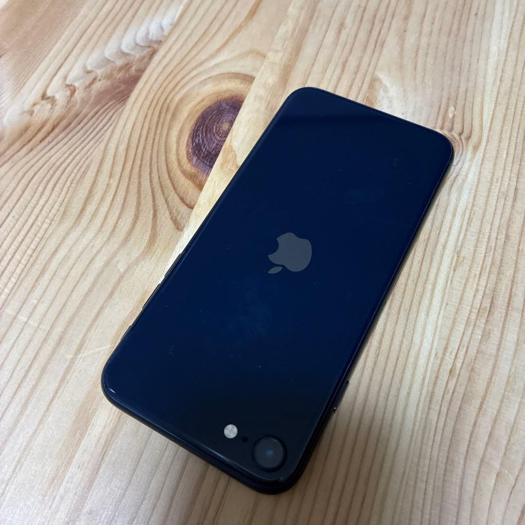 カ*キ様 iPhone SE 第三世代　64GB SIMフリー　バッテリー100