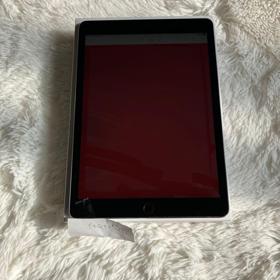 【完動品】iPad 第9世代 64GB 【すぐ発送】【付属品】