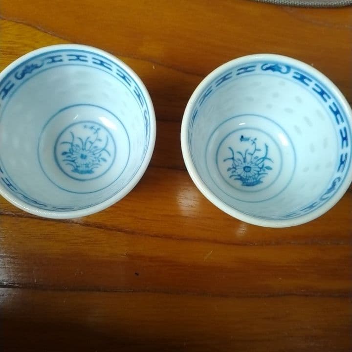 中国美術景徳鎮製煎茶セット5客プラス1です。