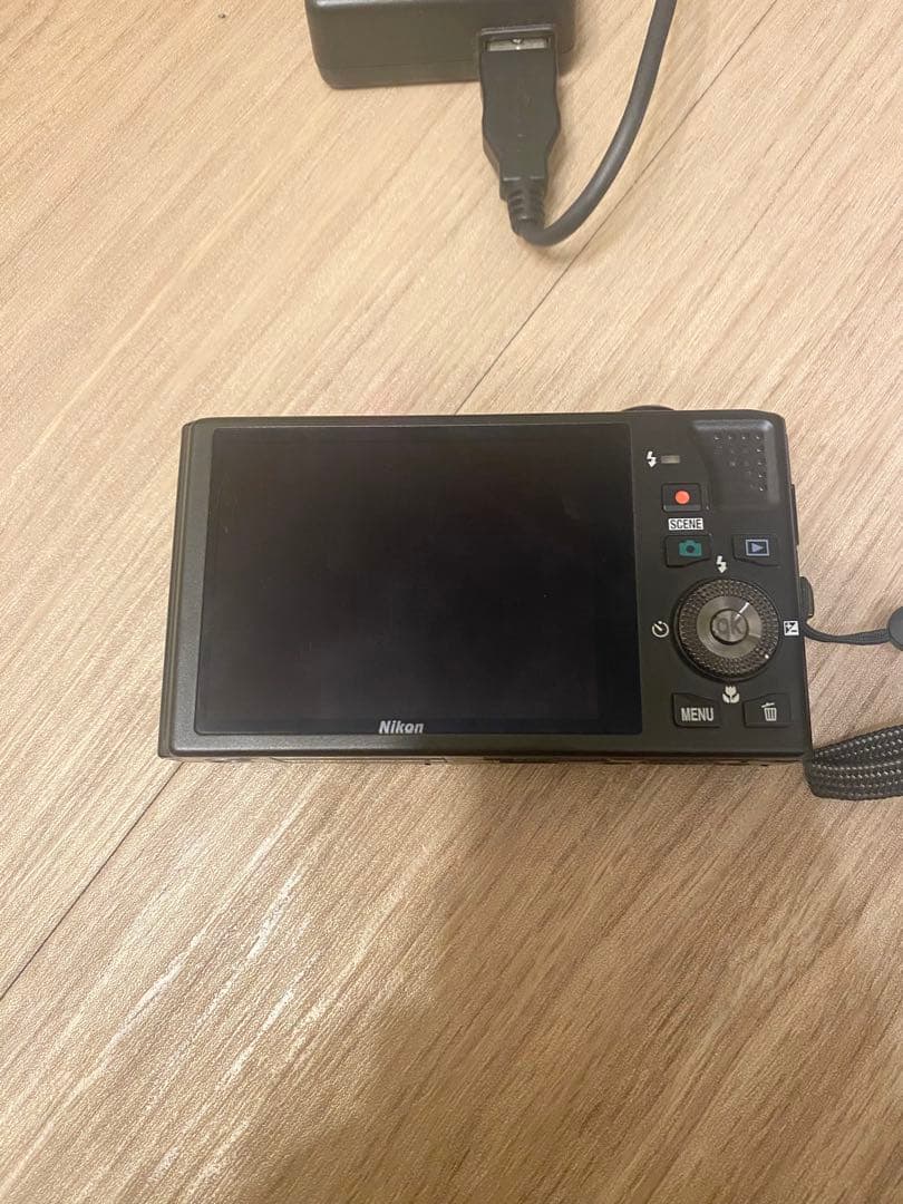 【Nikon 】COOLPIX S8000 本体と付属品（動作確認済）