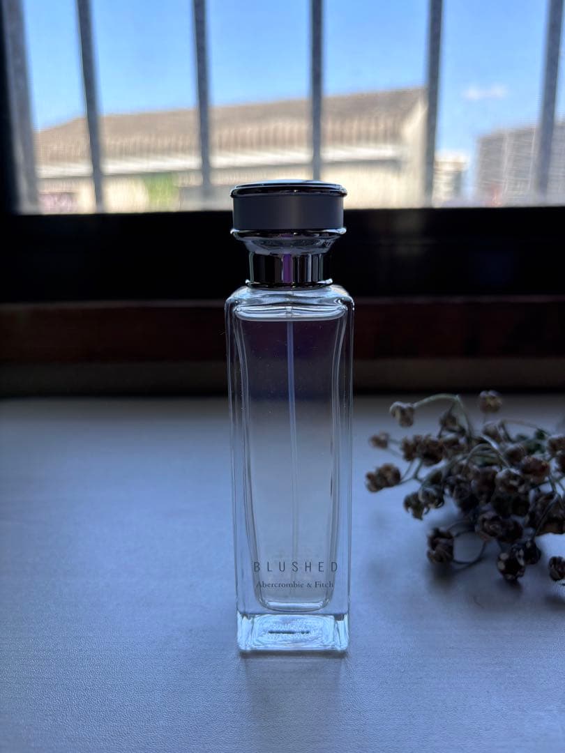 ほぼ未使用 アバクロ ブラッシュド A&F Blushed 50ml香水 廃盤