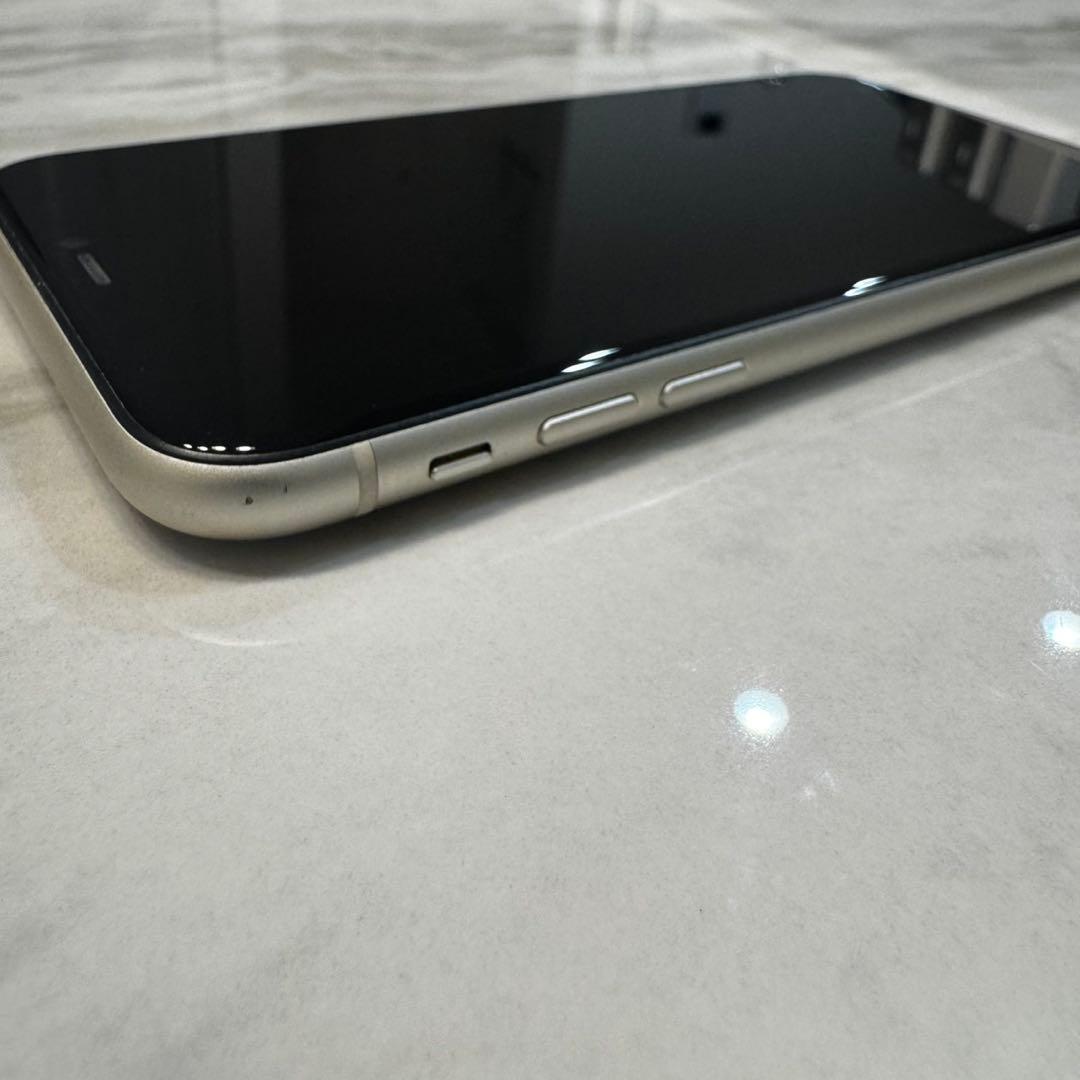 Apple iPhone 11 128GB ホワイト