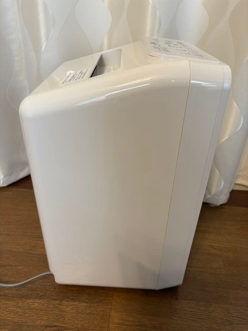 FUJITSU プラズィオン　脱臭機 das-303E-W