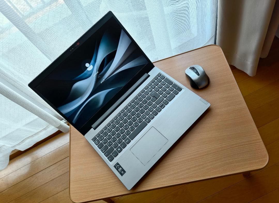 Lenovo Ideapadノートパソコン グレー