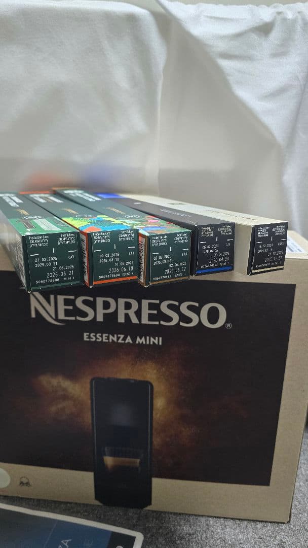 NESPRESSO ESSENZA MINI C30-WH-W +コーヒーセット