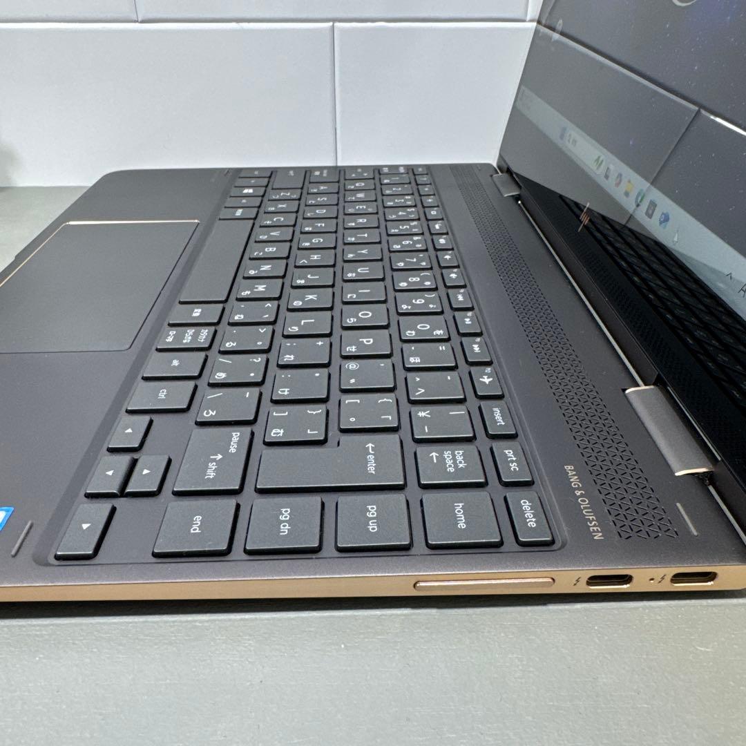 【限定1台】HPSpectreアッシュブラック☘7世代i7☘️NVMe512GB