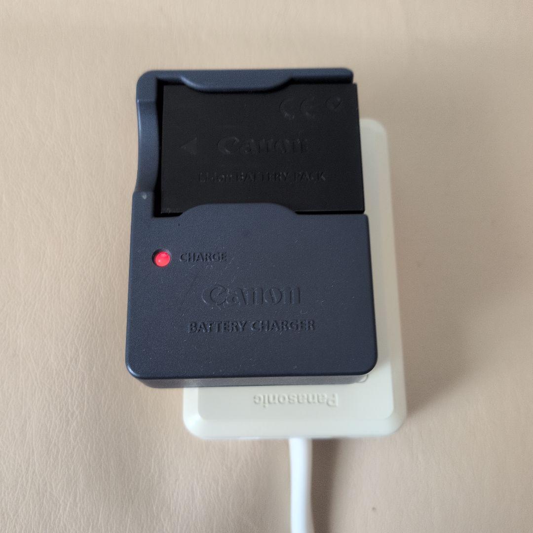 Canon IXY700 キャノン デジタルカメラ 充電器付属