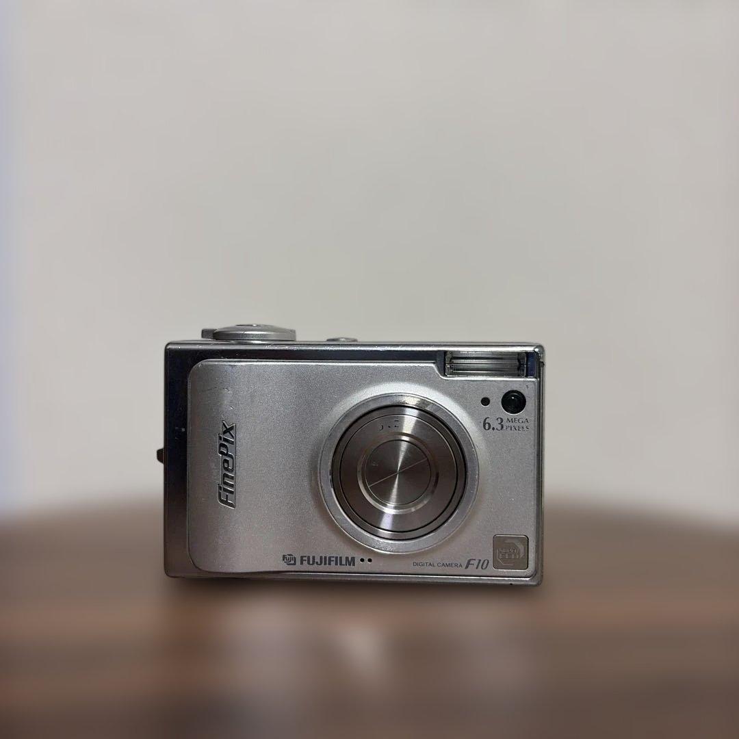 【オールドコンデジ】 FUJIFILM FinePix F10