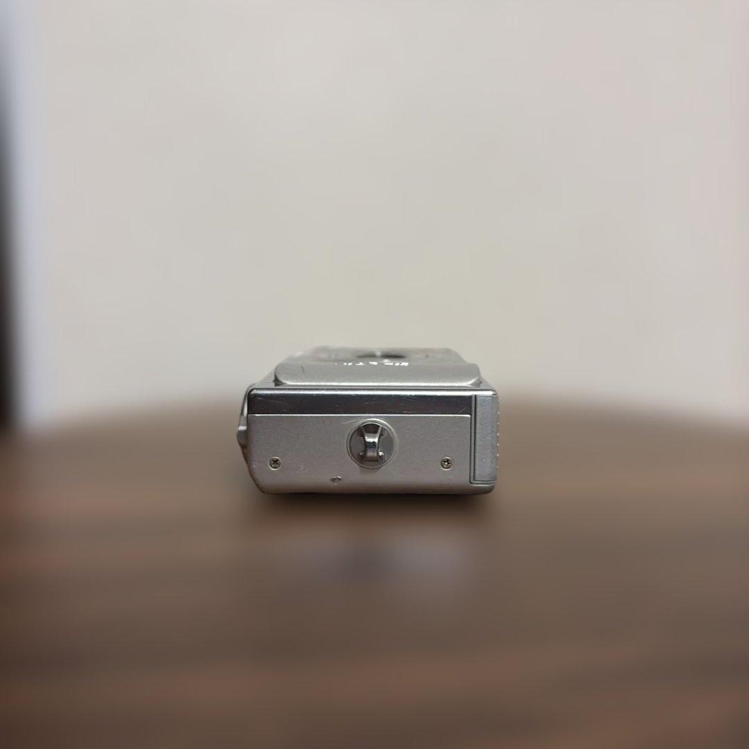 【オールドコンデジ】 FUJIFILM FinePix F10