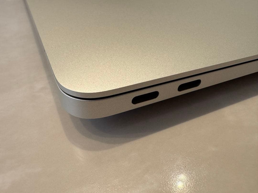 Apple MacBook Air シルバー 本体 2019年モデル