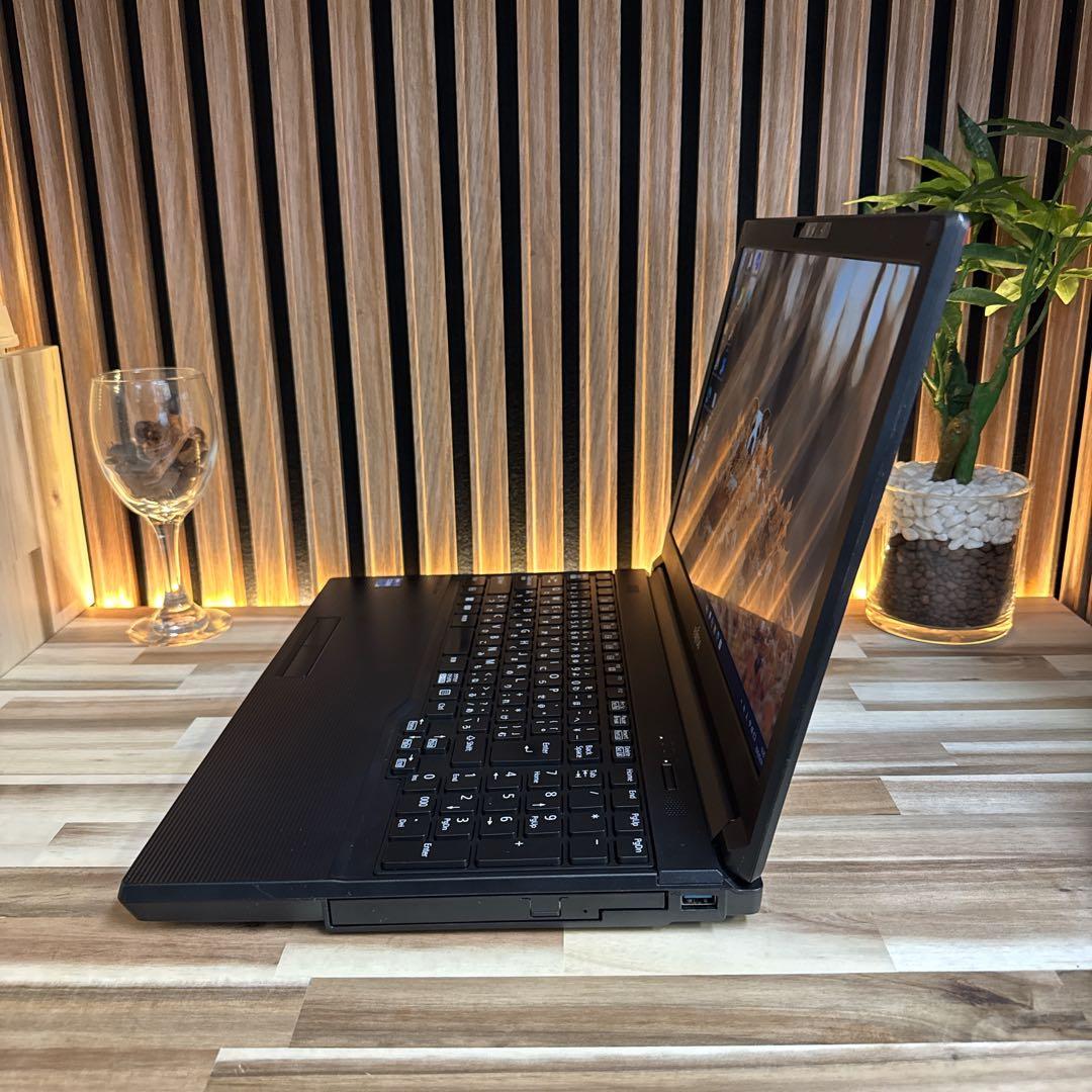 新型2022年式‼️LIFEBOOK A5512☘FHD☘️第12世代☘ノートPC
