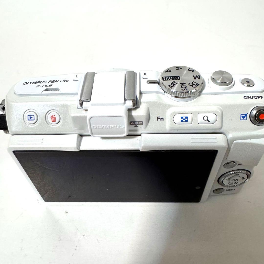 極美品 OLYMPUS PEN Lite E-PL6 ダブルズームキット