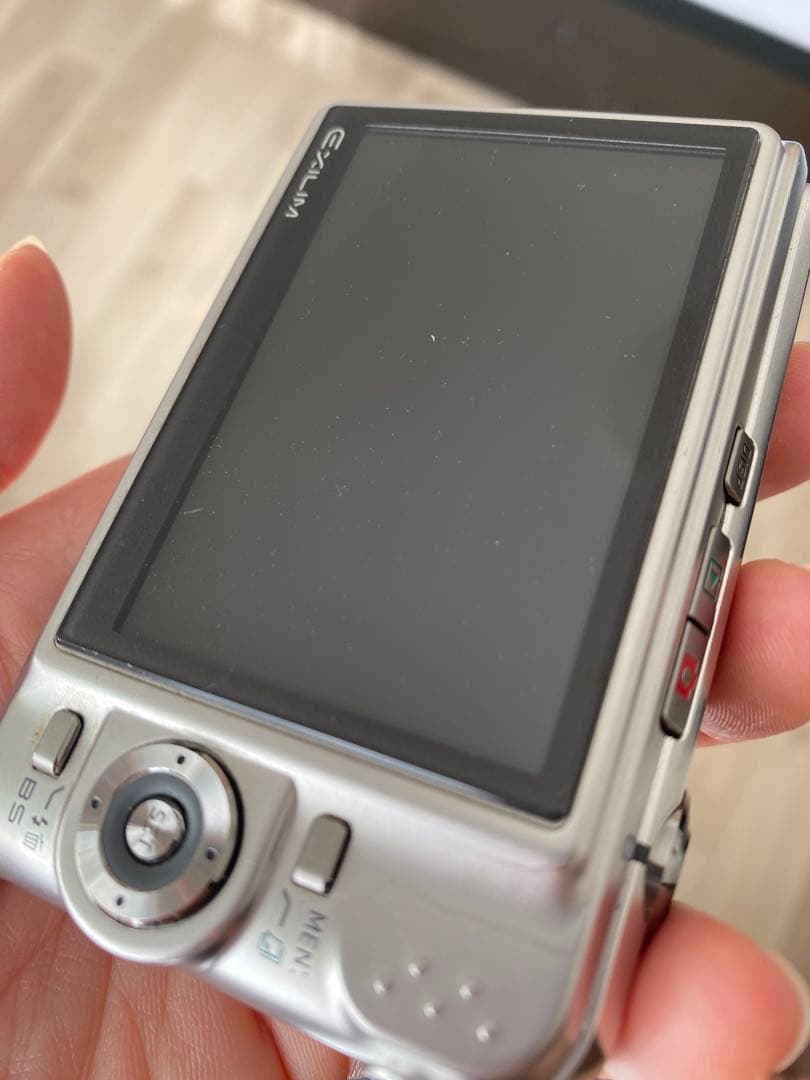 【美品】CASIO EXILIM EX-Z1000 コンパクトデジタルカメラ